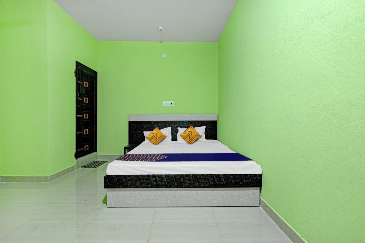 Spot On B R Comforts Krs Back Water Hotell Hosa Kannambādi Exteriör bild